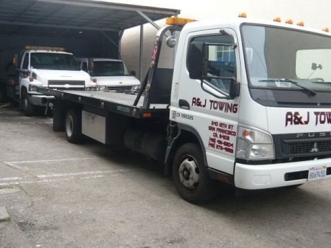 A & J Towing