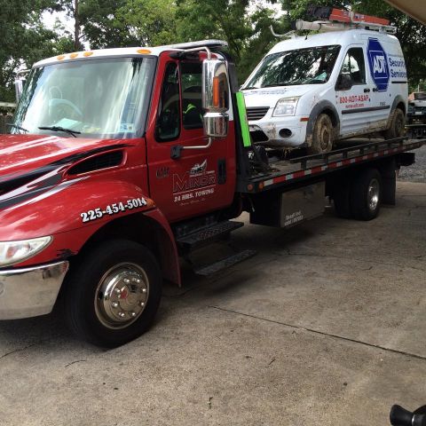 Minor Roadside & Towing  Towing in Baton Rouge