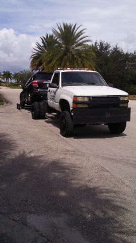 Acme Towing & Transporting LLC
